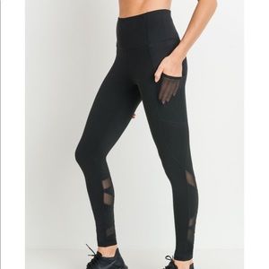 🏷SALE! Black full length high waisted leggings!